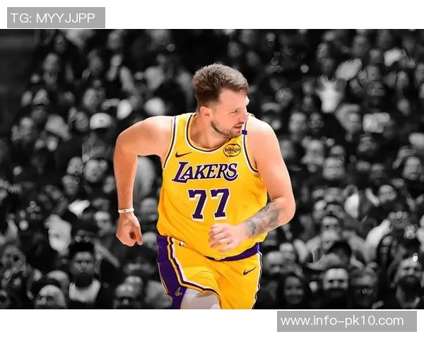 勇士湖人争夺克拉克斯顿合同剩余三年总值6944万本赛季场均136分